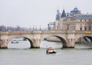 Location meublée non professionnelle à Paris